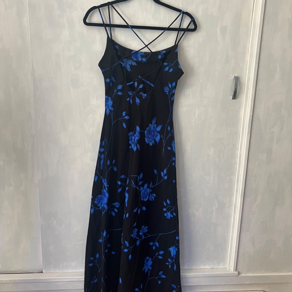 Vintage floral cross back maxi dress - Picture 6 of 12